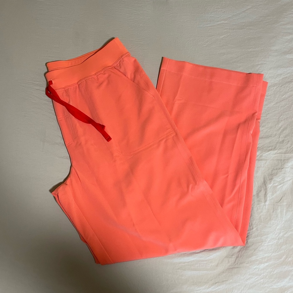 Figs Sunset Drift
 High Waisted
 Isabel Wide Leg - Tall Scrub Pant